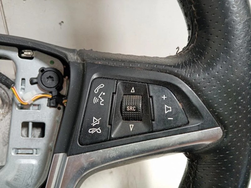 Volante 13365200 Opel Zafira C 2012