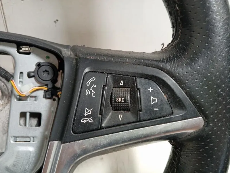 Volante 13365200 Opel Zafira C 2012