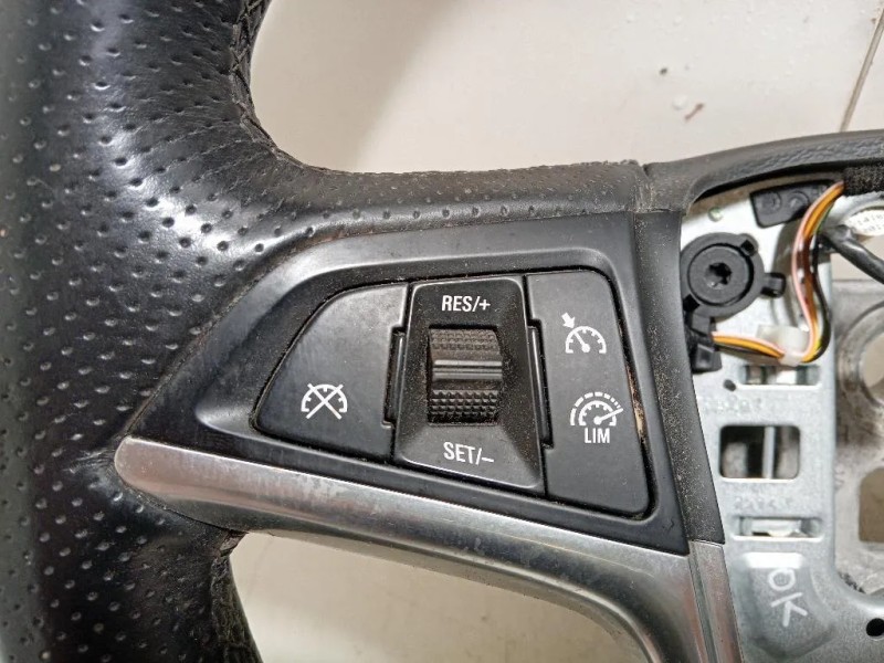 Volante 13365200 Opel Zafira C 2012