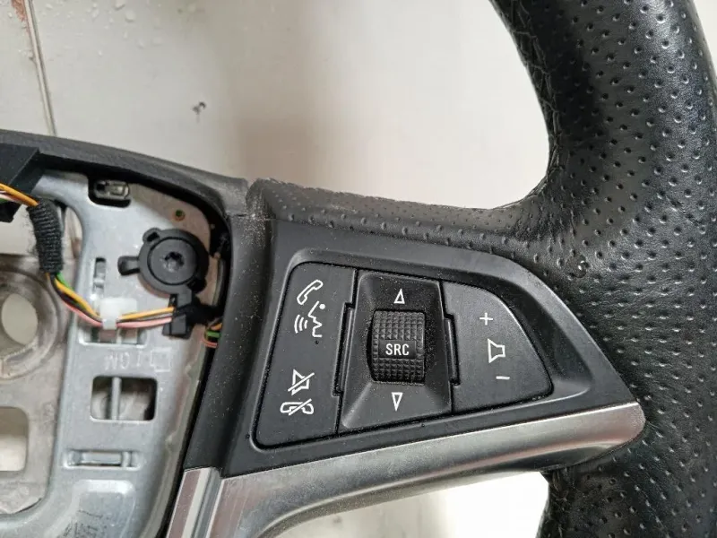 Volante 13365200 Opel Zafira C 2012