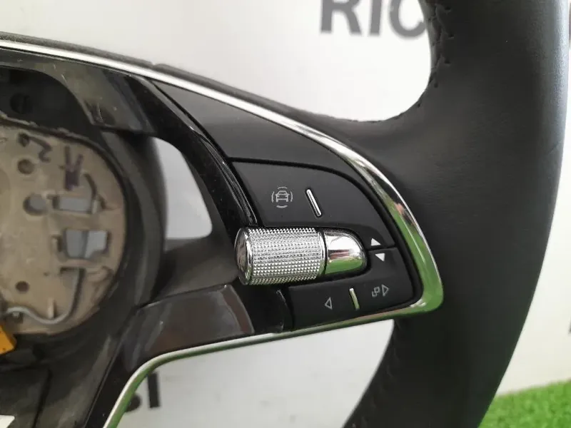 Volante 5E3419093A Skoda Fabia NJ3 2018