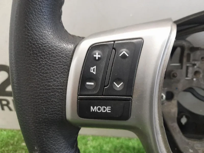 Volante 306744199483AC Toyota Yaris IV 2012