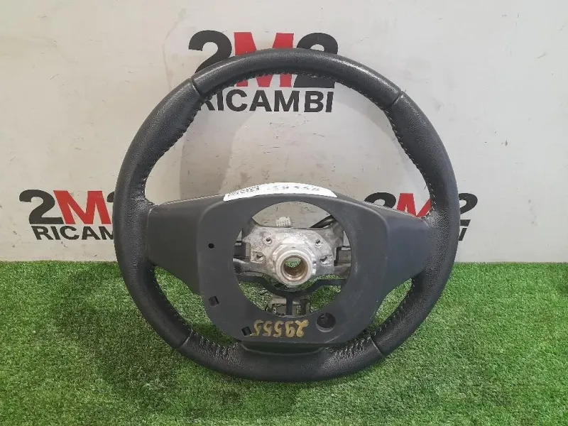 Volante 306744199B2S-AD Toyota Yaris IV 2014