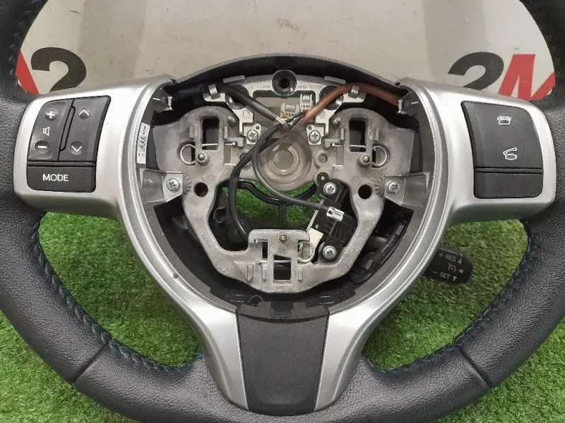 Volante 451000D490 Toyota Yaris IV 2014