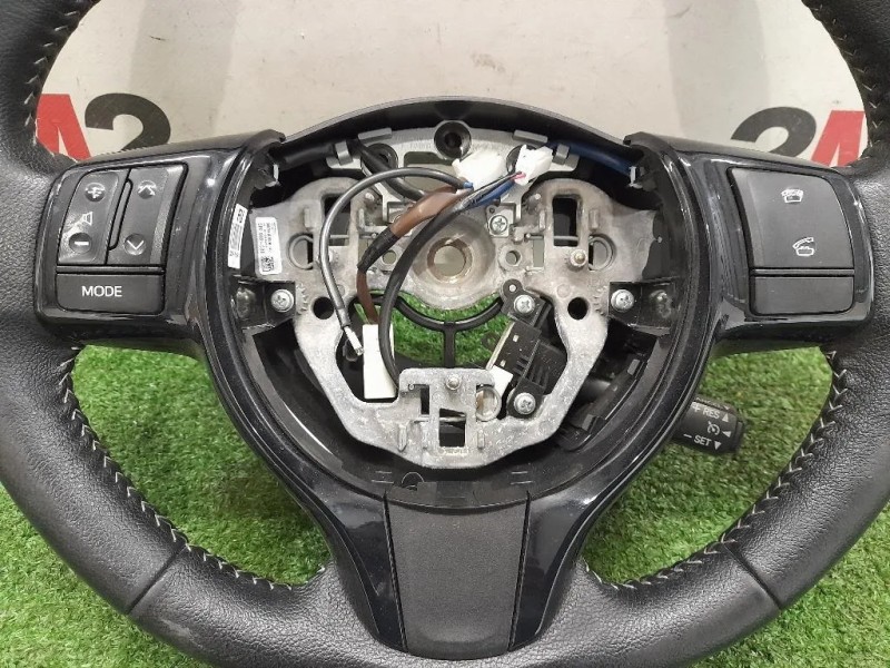 Volante 451000D490 Toyota Yaris IV 2014