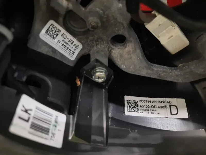 Volante 451000D49023 Toyota Yaris IV 2014