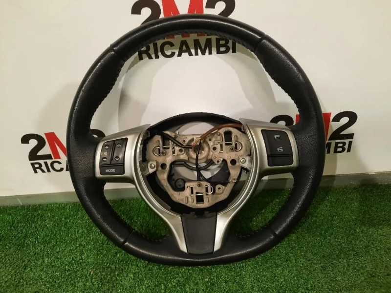 Volante 451020D300C1 Toyota Yaris IV 2017