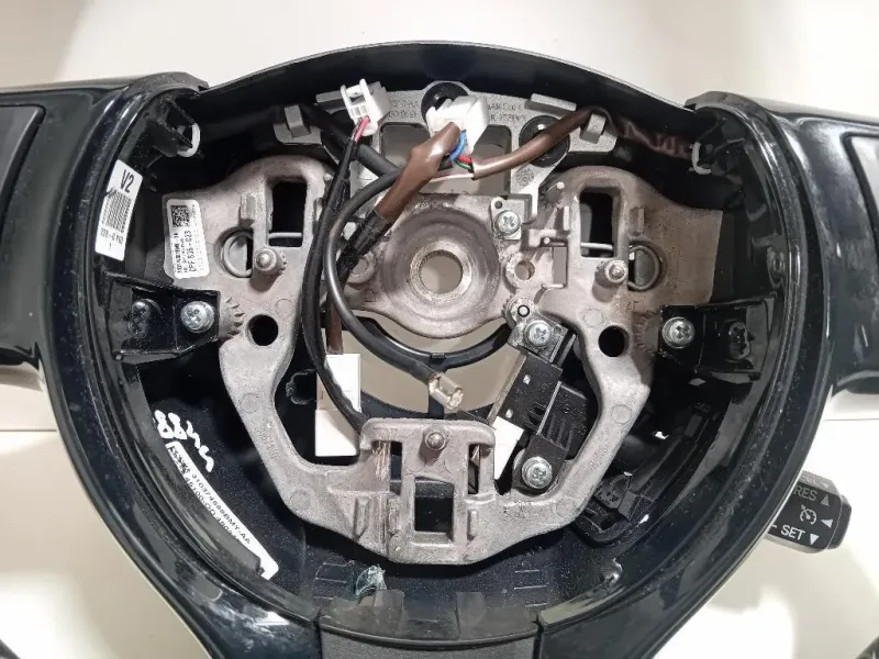 Volante 310093699 Toyota Yaris IV 2017