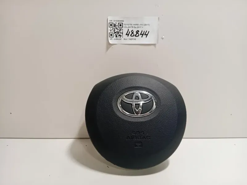 Volante 310093699 Toyota Yaris IV 2017