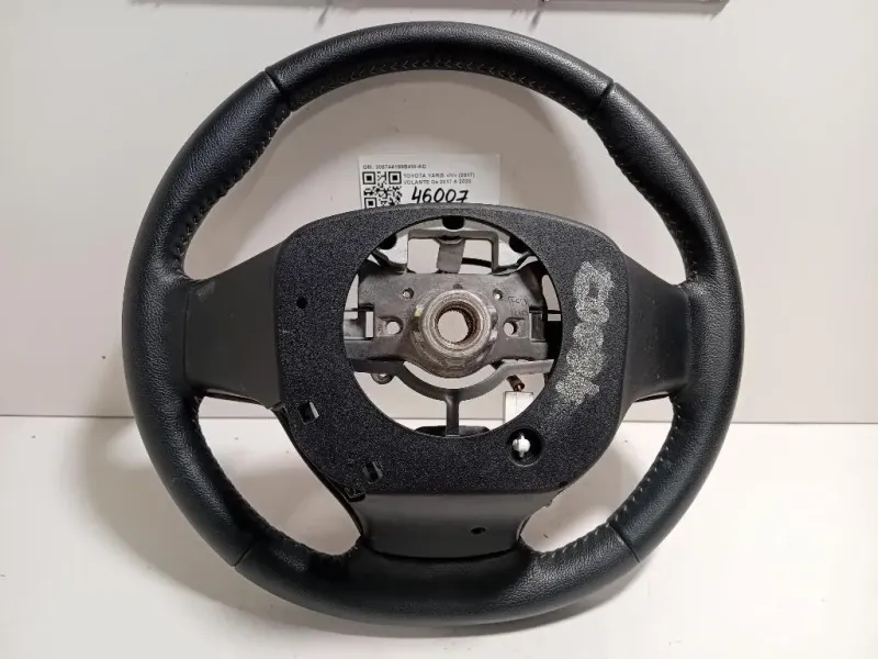 Volante 306744199B4W-AD Toyota Yaris IV 2017