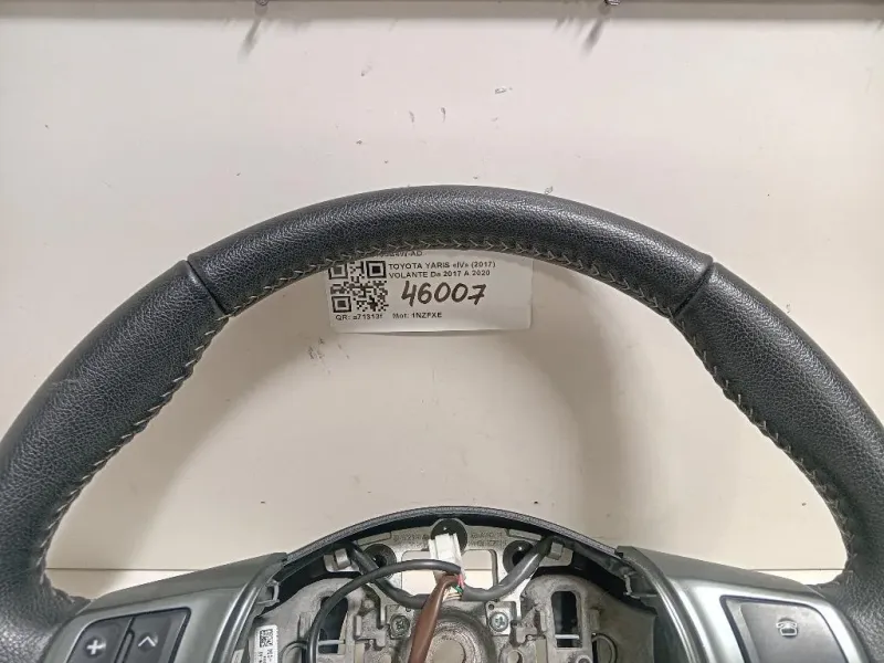 Volante 306744199B4W-AD Toyota Yaris IV 2017
