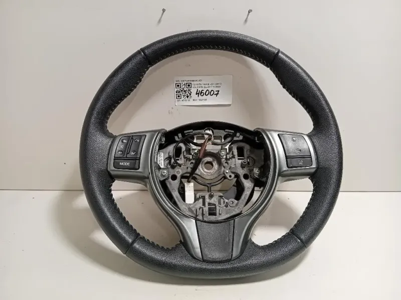 Volante 306744199B4W-AD Toyota Yaris IV 2017