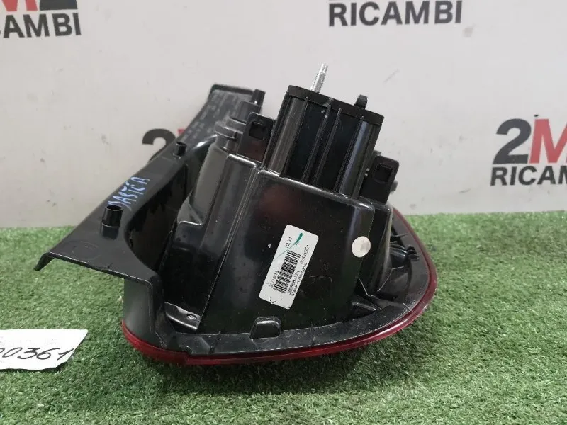 Fanale POST SX 265558217R Dacia Duster II 2018