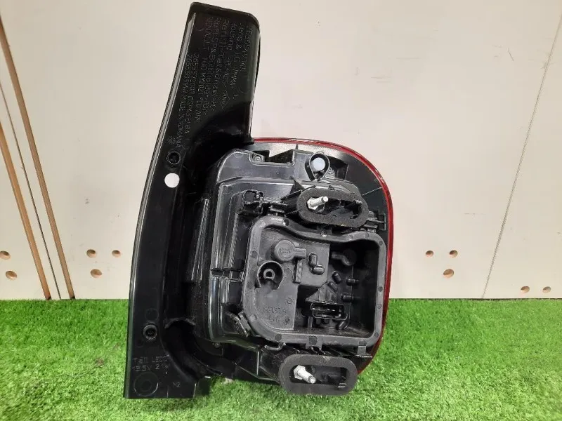 Fanale POST SX 265558514R Dacia Duster II 2021