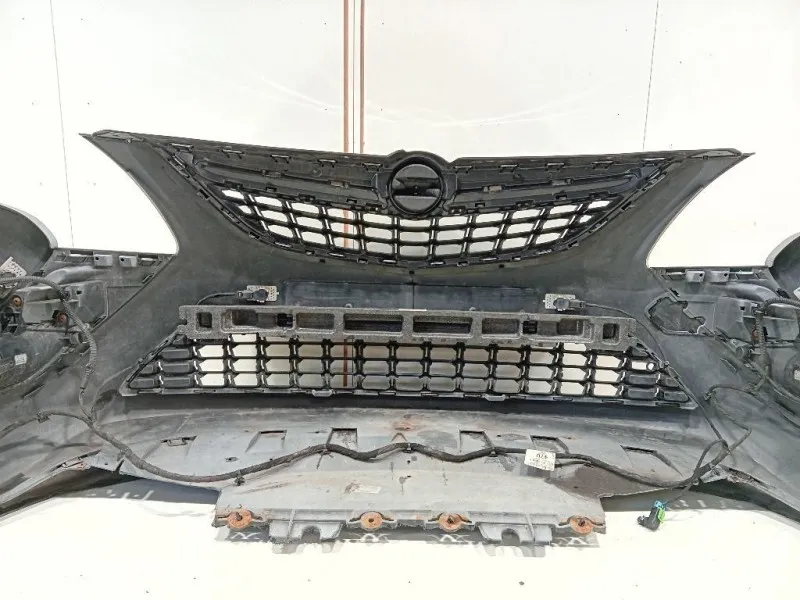 Paraurti ANT 13300485 Opel Zafira C 2012