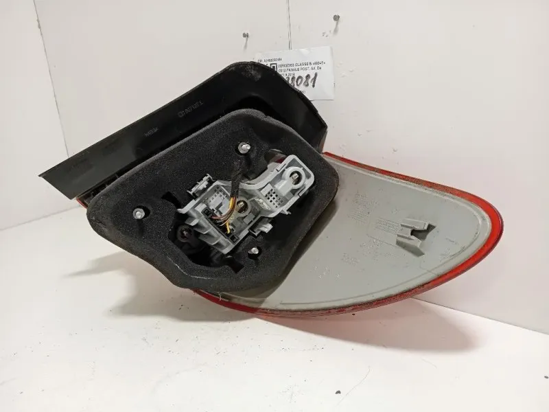 Fanale POST SX A2468200164 Mercedes Classe B W246 2012