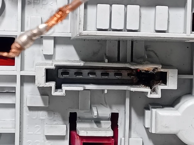 Fanale POST SX 2048202964L Mercedes Classe C W204 2007