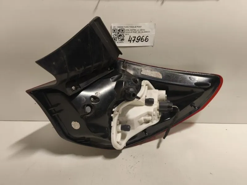 Fanale POST SX 1090098 FARO FANALE POST Opel Astra J 2012