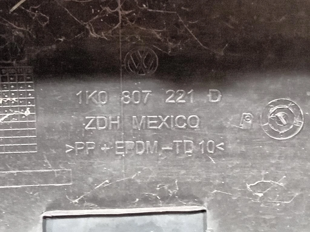 Paraurti ANT 1K0 807 221 D Volkswagen Jetta IV 2010