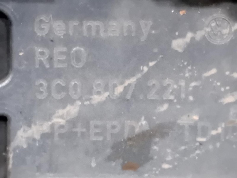 Paraurti ANT 3C0 807 221 Volkswagen Passat VI 2011