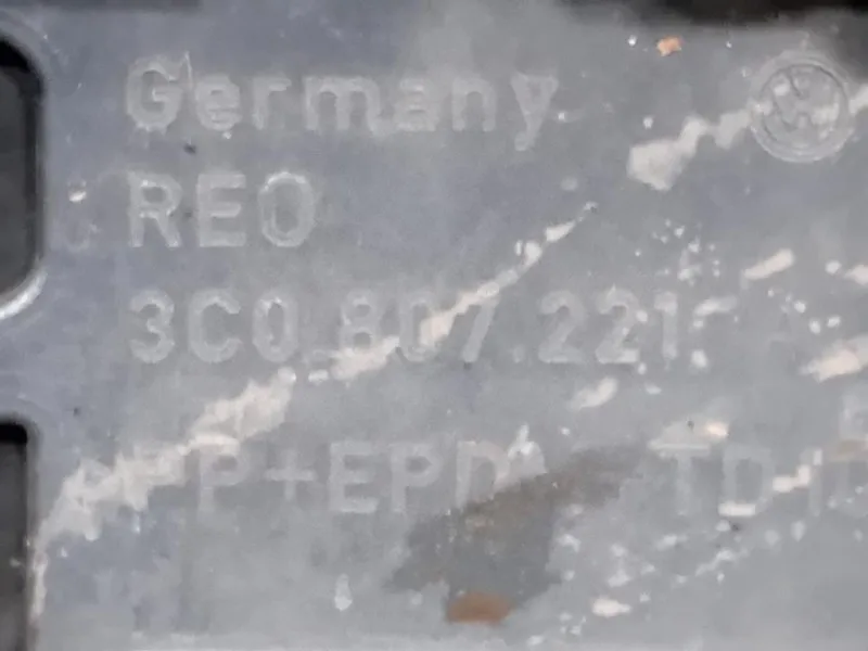 Paraurti ANT 3C0 807 221 Volkswagen Passat VI 2011