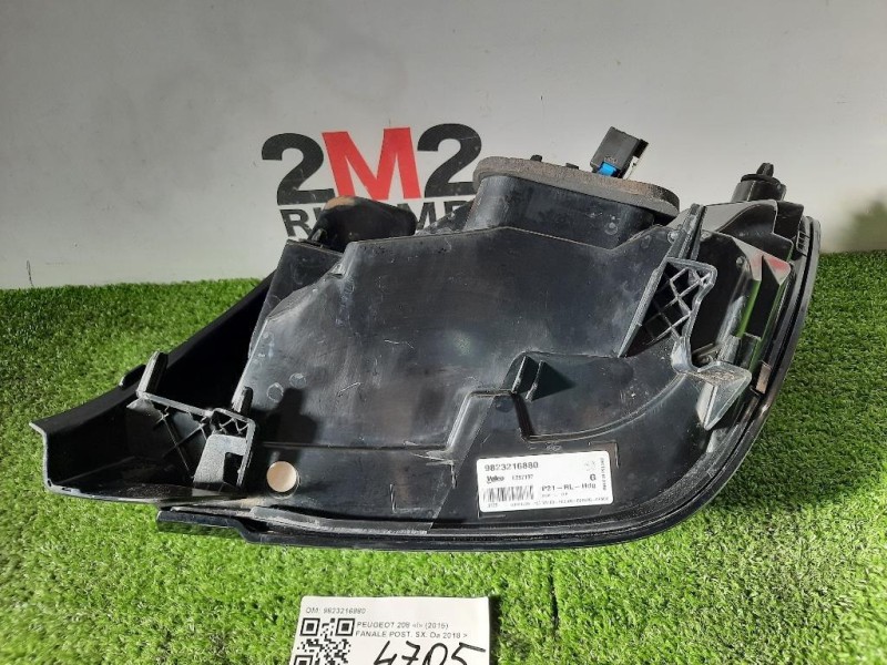 Fanale POST SX 9823216880 Peugeot 208 I 2015