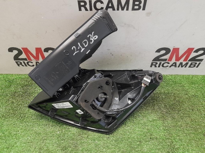 Fanale POST SX 9836231280 82140101 Peugeot 3008 II 2016