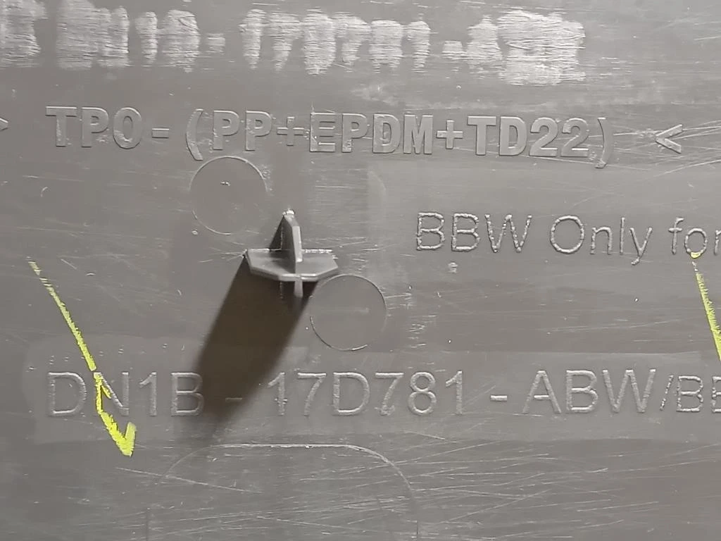 Paraurti Centrale POST 2N1B-17D781-ABW Ford Escort VII 1995