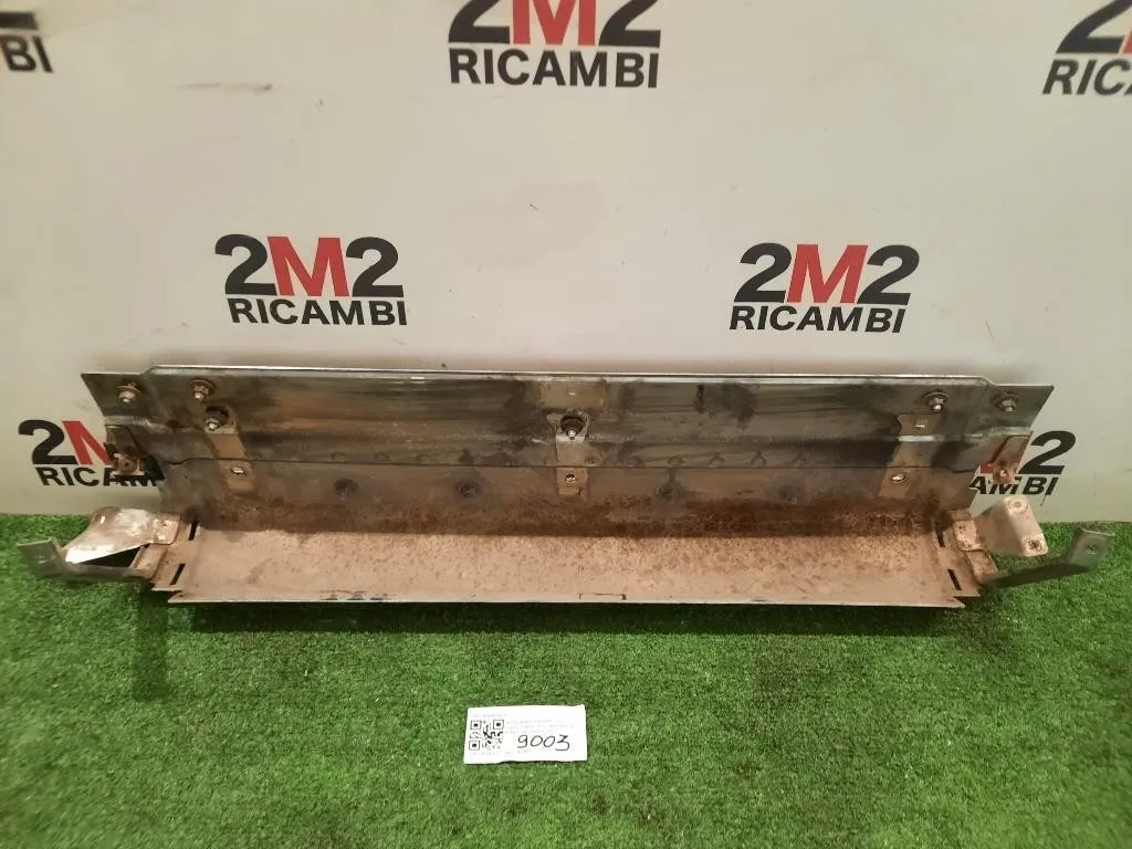 Paraurti Centrale POST MR533016 Mitsubishi Pajero III 2000