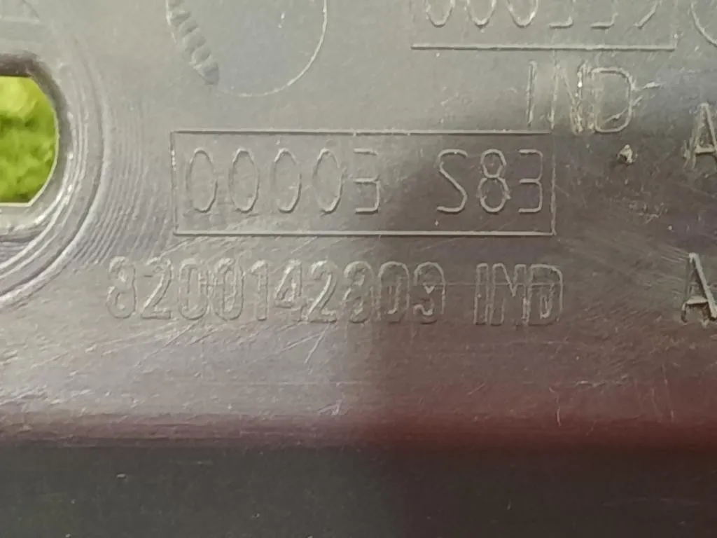 Paraurti Centrale POST 8200142809 IND Renault Scénic II 2003