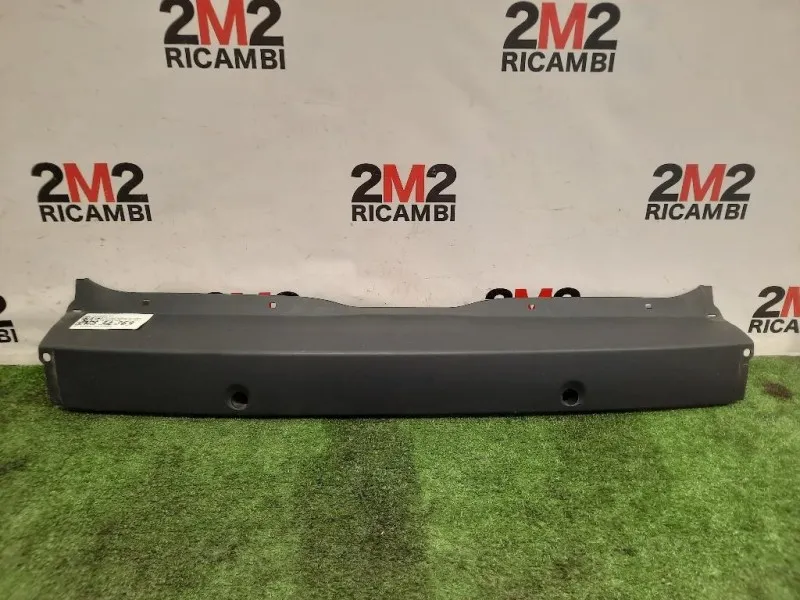 Paraurti Centrale POST 8200142809 IND Renault Scénic II 2003