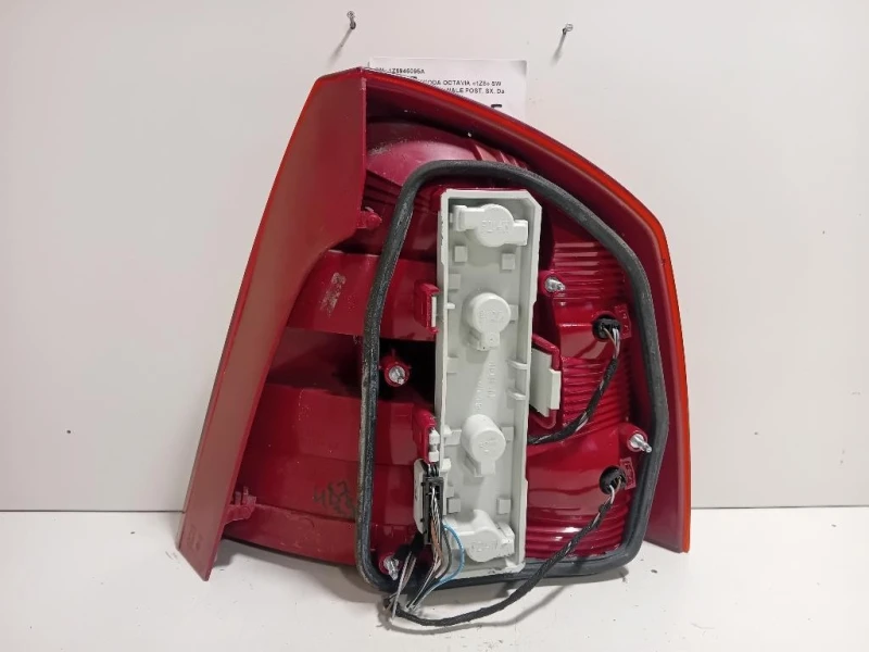 Fanale POST SX 1Z5945095A Skoda Octavia 1Z5 SW 2004