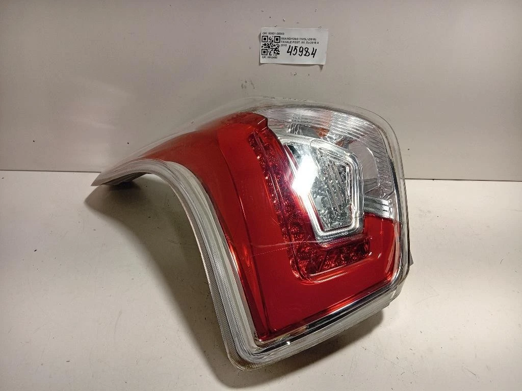 Fanale POST SX 83601-35000 Ssangyong Tivoli 2015