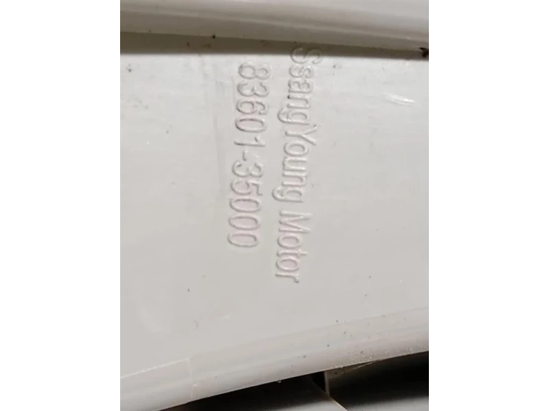 Fanale POST SX 83601-35000 Ssangyong Tivoli 2015