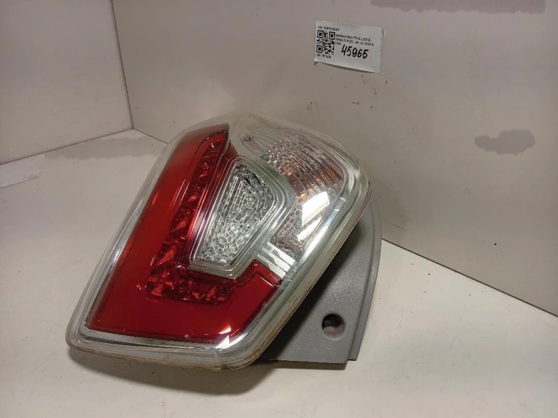 Fanale POST SX 83601-35000 Ssangyong Tivoli 2015