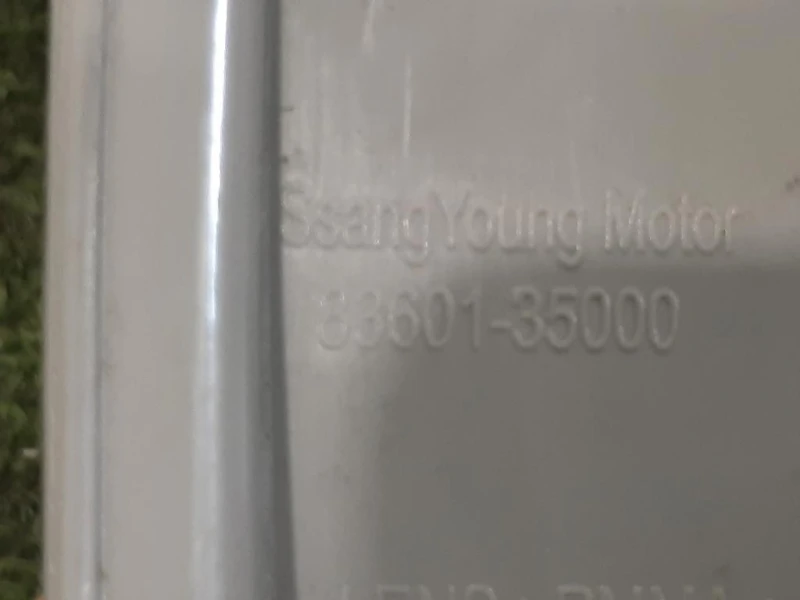 Fanale POST SX 83601-35000 Ssangyong Tivoli 2015