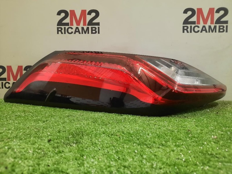 Fanale POST SX 815600H230 Toyota AYGO II 2018