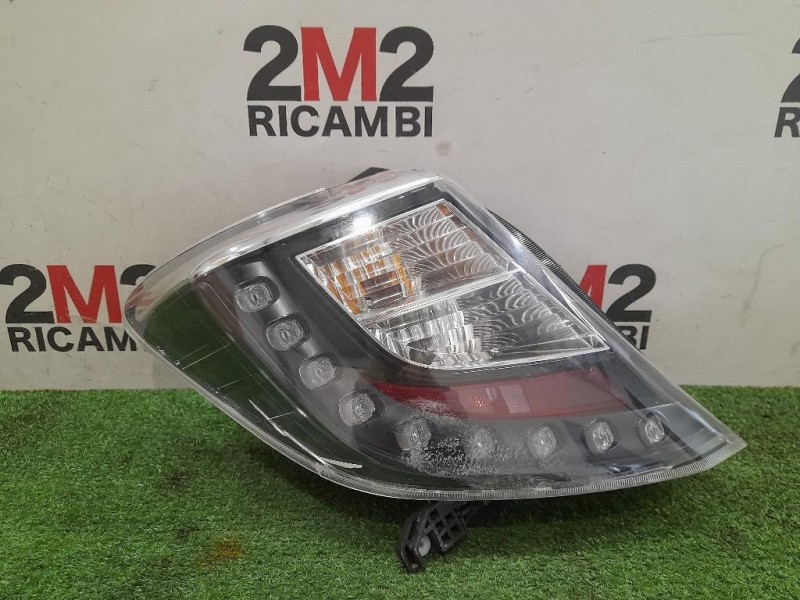 Fanale POST SX Toyota Yaris IV 2014