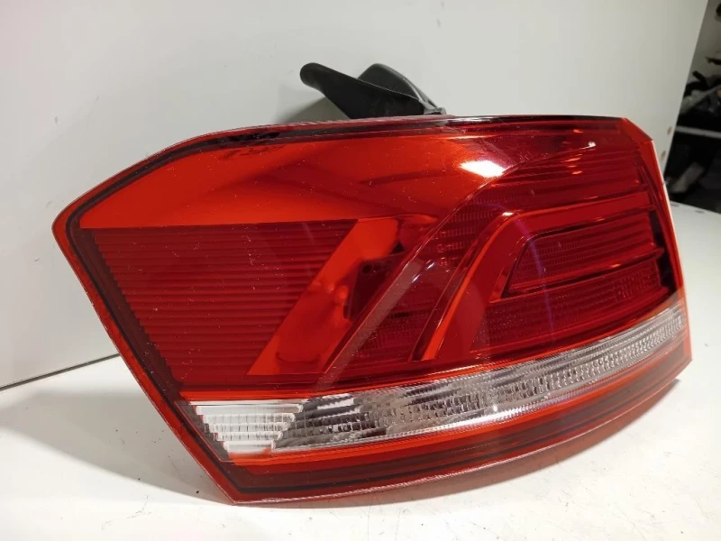 Fanale POST SX 3G9 945 311 Volkswagen Passat VII 2015