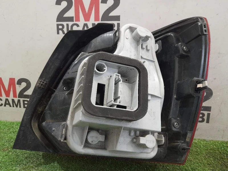 Fanale POST SX 6R0945095 Volkswagen POLO VI 2009