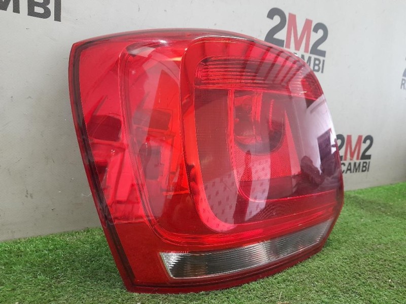 Fanale POST SX 6R0945095 Volkswagen POLO VI 2009