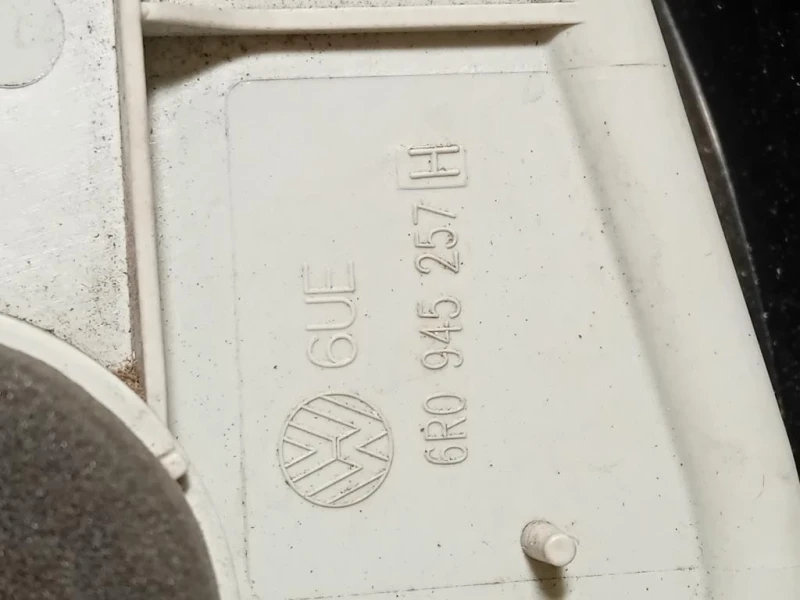 Fanale POST SX 6R0 945 257 A Volkswagen POLO VI 2009