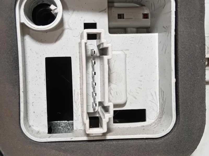 Fanale POST SX 6R0 945 257 A Volkswagen POLO VI 2014