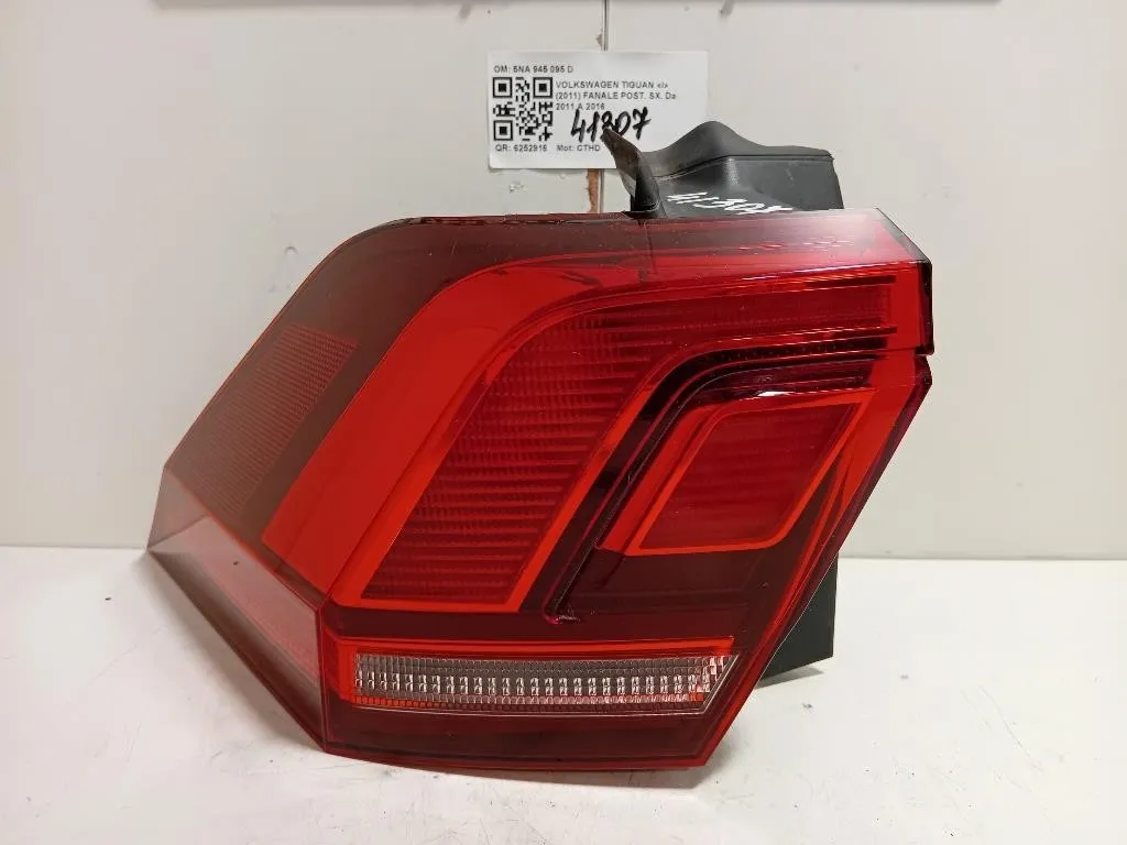Fanale POST SX 5NA 945 095 D Volkswagen Tiguan I 2011