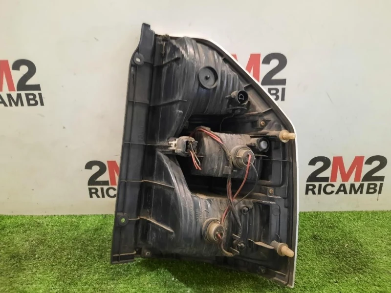 Fanale SUP POST SX MR388023 Mitsubishi Pajero III 2000