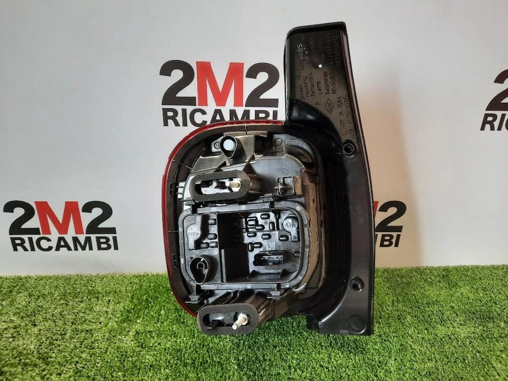 Fanale POST DX 265503601R Dacia Duster II 2018