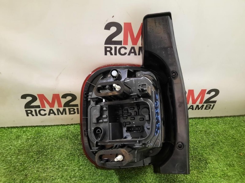 Fanale POST DX 265503601R Dacia Duster II 2018