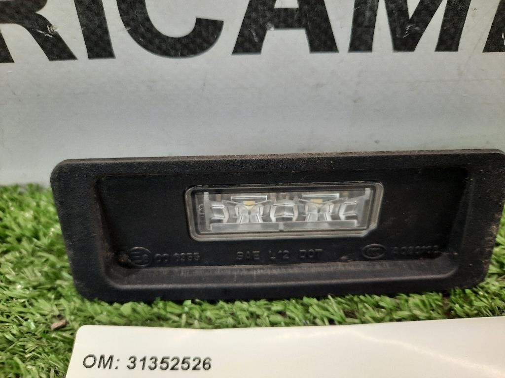 Fanalino LUCE Targa POST DX LUCE TARGA 31352526 Volvo V40 II 2012