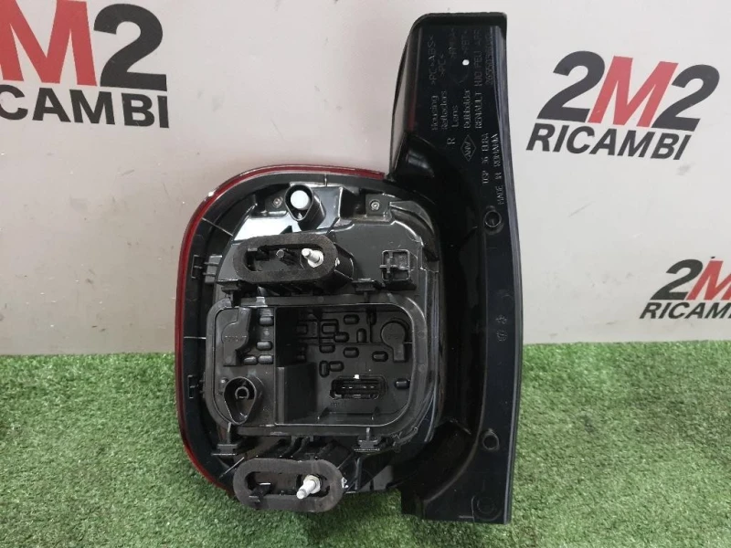 Fanale POST DX 265503601R Dacia Duster II 2018