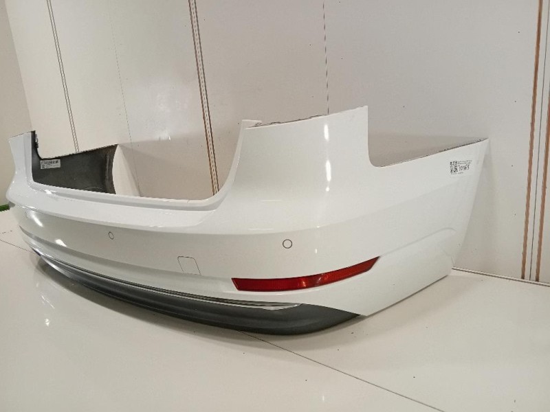 Paraurti POST 8W9807067A 8W9807511J Audi A4 8W5 Avant 2015